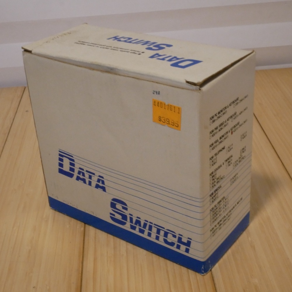 NOS Manual DB15 HD15 VGA & 5-Pin AT-Keyboard ABCD Switch 4 position in, 1 out - Picture 8 of 8